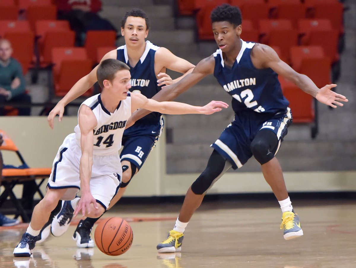 Hayes_BHCSports's tweet photo. #Hornets 1st-round draft pick Shai Gilgeous-Alexander played at a tournament hosted by Virginia High in December 2015.  These photos are of him showcasing his skills against Abingdon's Derrick Yates, Clay Winebarger and Max Yates. @abingdon2018 @YatesCooper https://t.co/3xFBlSbCPU