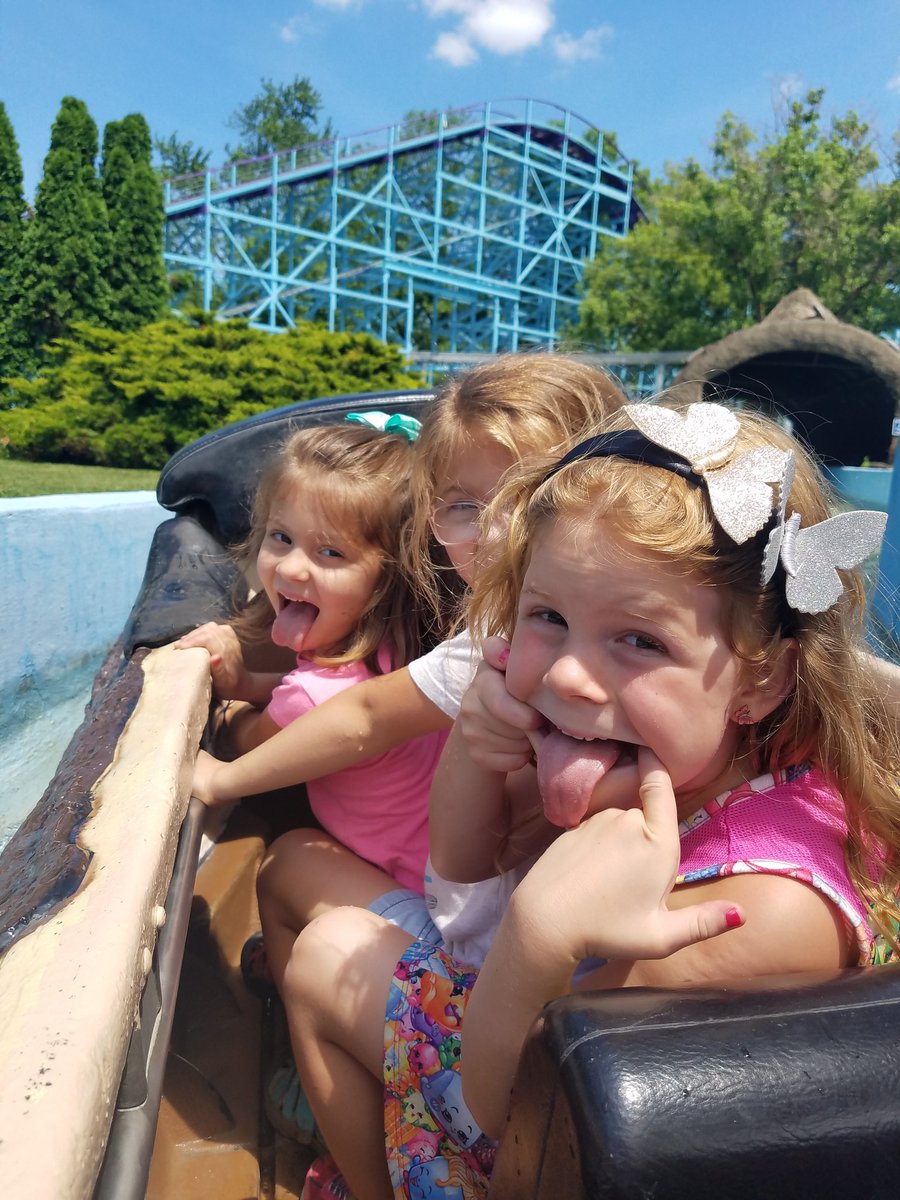 meredithspidel's tweet photo. Love @FUNatDW b/c a place to PLAY! Fun rides & now w/#DWMerlinsMayhem, 2 cool coasters, but heart of creating a magical place to play is what keeps me returning for decades (I've visited #DutchWonderland since I was a tot!) Soak in giggles, squeals, giant pretzel &all οΏΌ #ad https://t.co/D12sRXtTVd