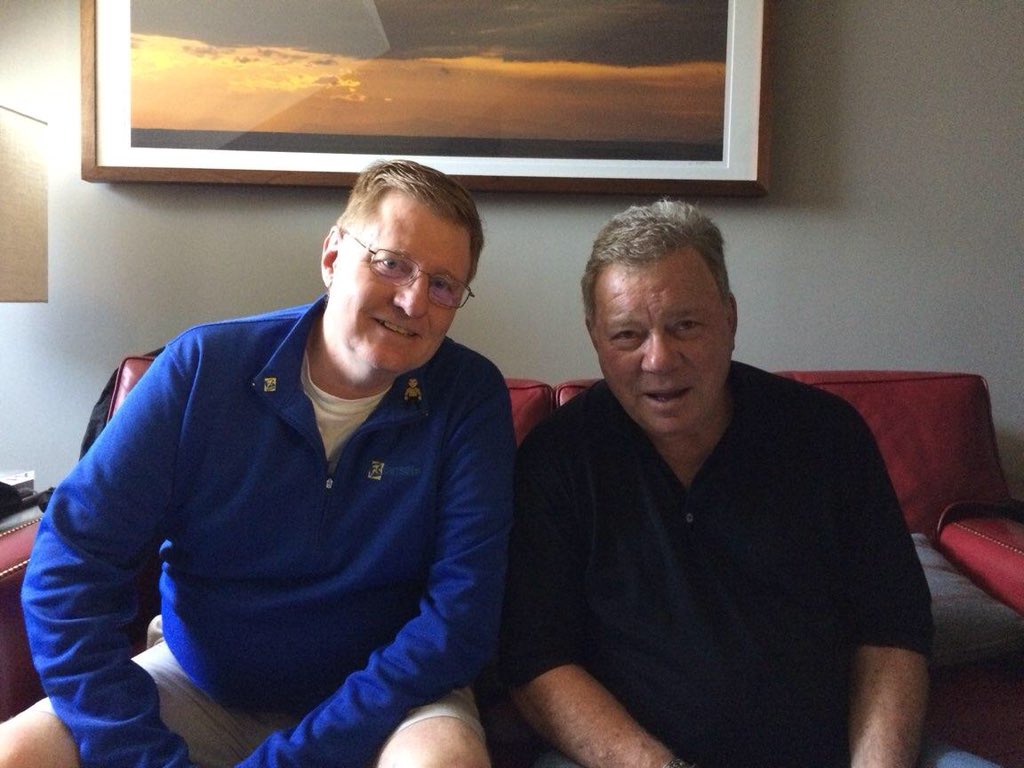 FanSets's tweet photo. A BIG Thank you to Mr. William Shatner @WilliamShatner You were so generous with your time! Our first ever AutographPin ™ which will be available in extremely limited quantities at #STLV Please support his his charities #UbuntuDiscovery #ItsAWayOfLife #StarTrek #BillIsTheBest https://t.co/9uQ1nSyPzQ