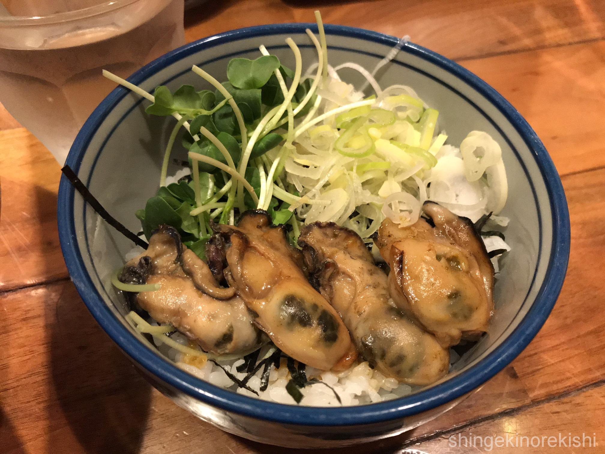 進撃のグルメ 世界一詳しい食べ歩きグルメブロガー 以前に調査して世界一詳しい記事を書いています よかったら ご覧ください 進撃の歴史 孤独のグルメ 牡蠣ラーメン 錦糸町 佐市 さいち で全部のせ 大盛り Amp 牡蠣めし T Co