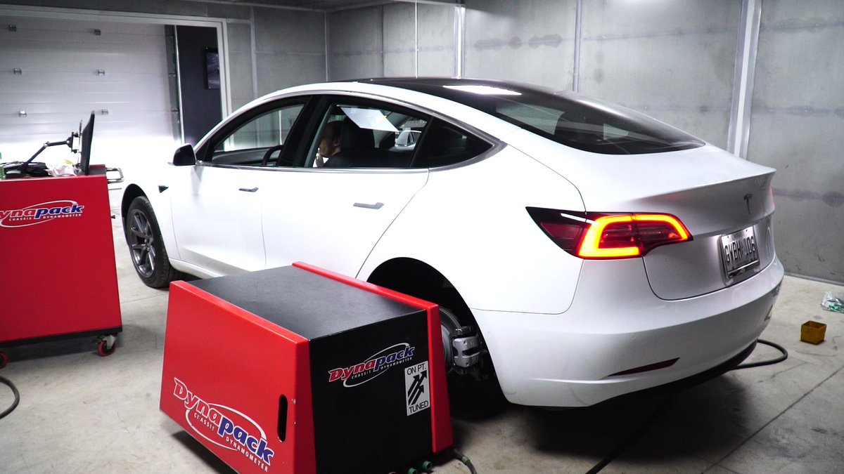 MountainPassEV's tweet photo. Model 3 on the dyno only an hour after delivery? Why not. #sendit #evtuning #evperformance https://t.co/Q0b2vfyJS9
