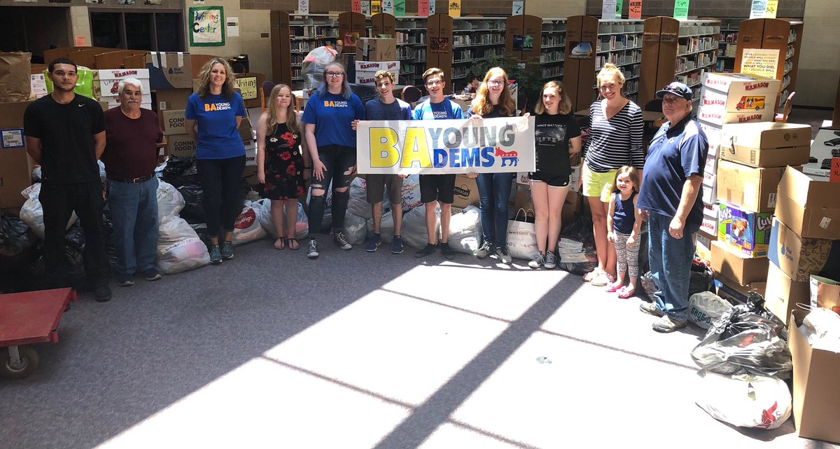 BaconYoungDems's tweet photo. @BaconAcademy Young Dems were excited to finish off the clothing drive this week! Thank you to all who donated! All clothing went to incredible charity organizations in our state. https://t.co/C9hgooqxFm