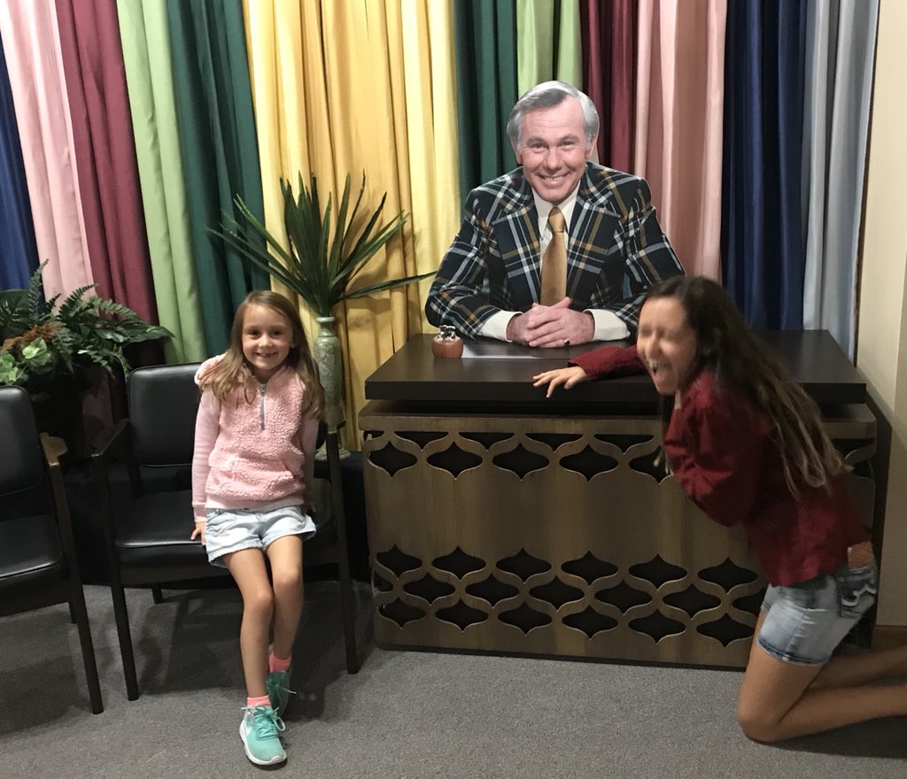 moore_sommer's tweet photo. @JohnnyCarson had my girls cracking up🤣 today! A great way to spend a rainy #firstdaysummer #ElkhornValleyMuseum @VisitNorfolkNE @NorfolkNE https://t.co/MhccllvGal