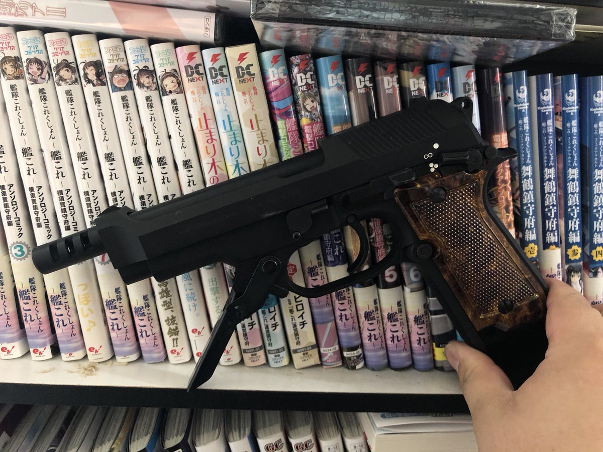 Centurion_WALUS's tweet image. なんかアルバイトのおじさんがコレあげるよ！
昔やってたけどお蔵入りするより使って欲しいから！
ってくれたんだがwww

#93R
#サバゲ
#ガスガン