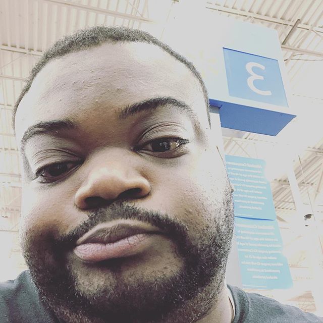 LawCompConsult1's tweet image. this is my submission for #nationalselfieday this some bull 💩 stuck in a place I hate being in messing with some 💩 that won’t work. #walmark #techislife #iwanttogohome #somebodycomegetme