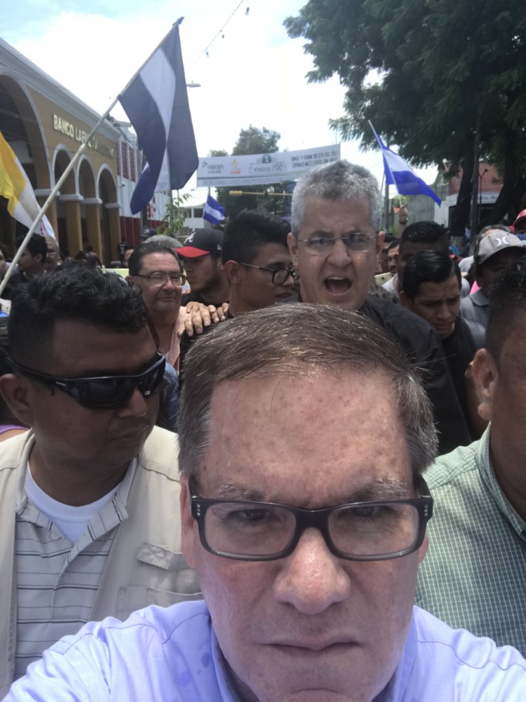 Lo que vivimos hoy en Masaya ha sido de enormes emociones. Vimos en nuestra gente dolor, sufrimiento e indignación pero también encontramos amor, fe y esperanza en una nueva y mejor Nicaragua. Gratitud infinita a nuestra Iglesia que hoy salvó vidas y alimentó las esperanzas.