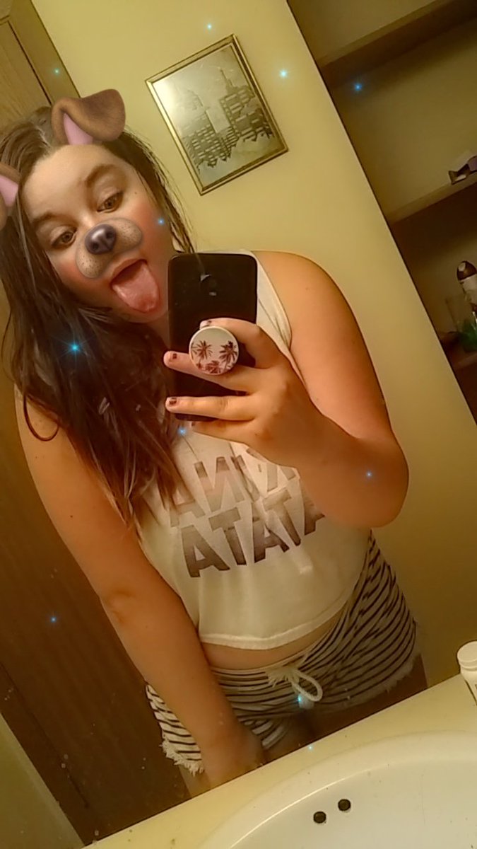 Gia_Bia1's tweet photo. Woof🐶 #Filter #snapchat #followme #hmu #whatsup #bored #lifeee #woof #messageme #ifollowback https://t.co/prMmmkTS7F