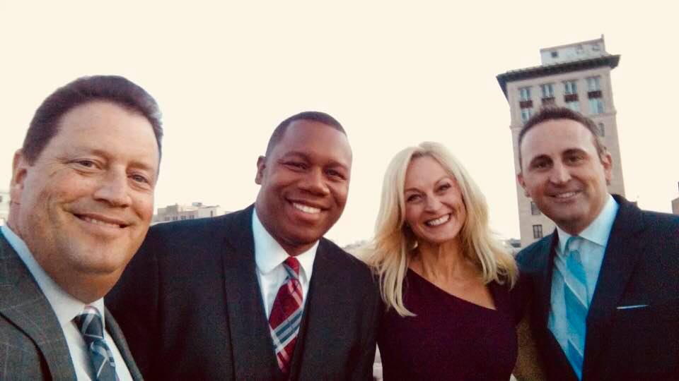 ABC12WJRT's tweet image. Happy selfie day from your #ABC12 nightside crew ♥️ #newsteamassemble #newsfamily #thisishome