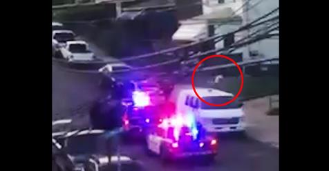 🎥 | En su primer día de trabajo un policía dispara por la espalda a un joven negro. uni.vi/pZvd30kBYVd