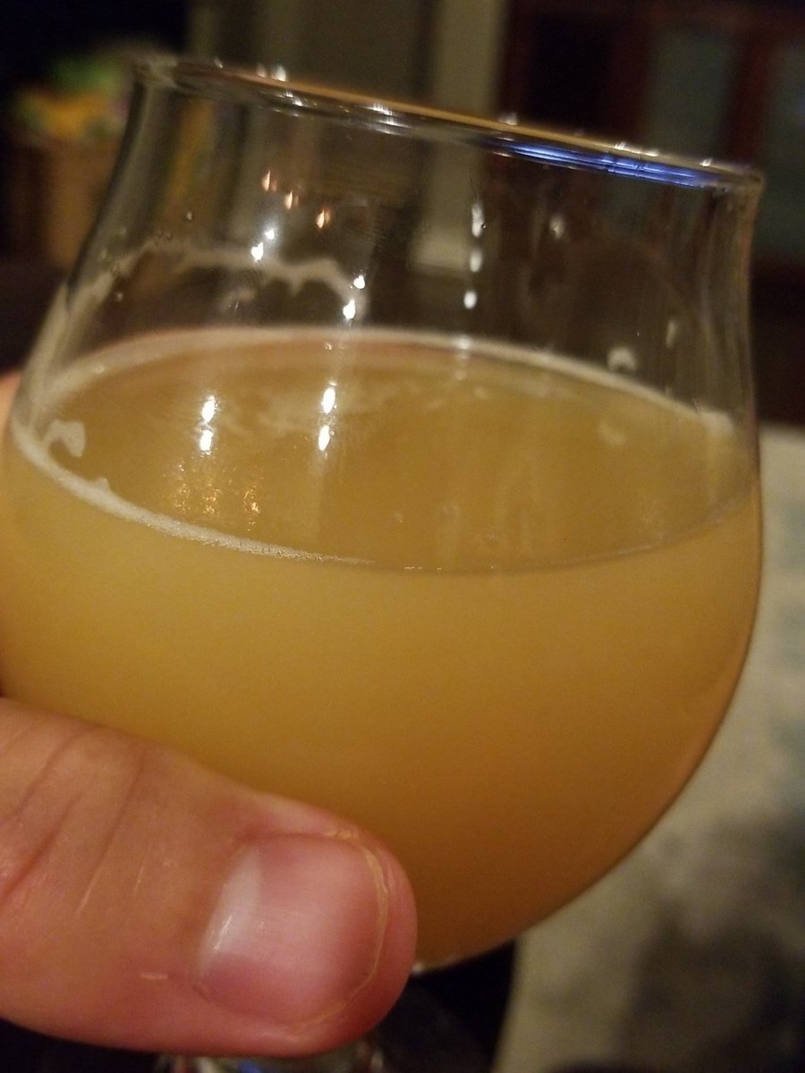 That 5% Tint tho

<a href="/SpindleTap/">SpindleTap Brewery🌵🦅</a> #haze