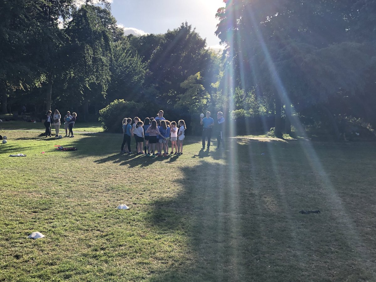 PeilOg_AC's tweet photo. That’s a wrap! Peil Óg @ranelaghgaels has come to a close!

Tonight the girls were coached by the amazing @Lucyy__Collinss, Michelle Davoren, Katie Murray and our fantastic @dublinladiesg All Stars @hashtagnicoleo &amp; @LeeyuhCaf! 

Well done to all who took part over the 6 weeks! https://t.co/fOqqtvG5Xv