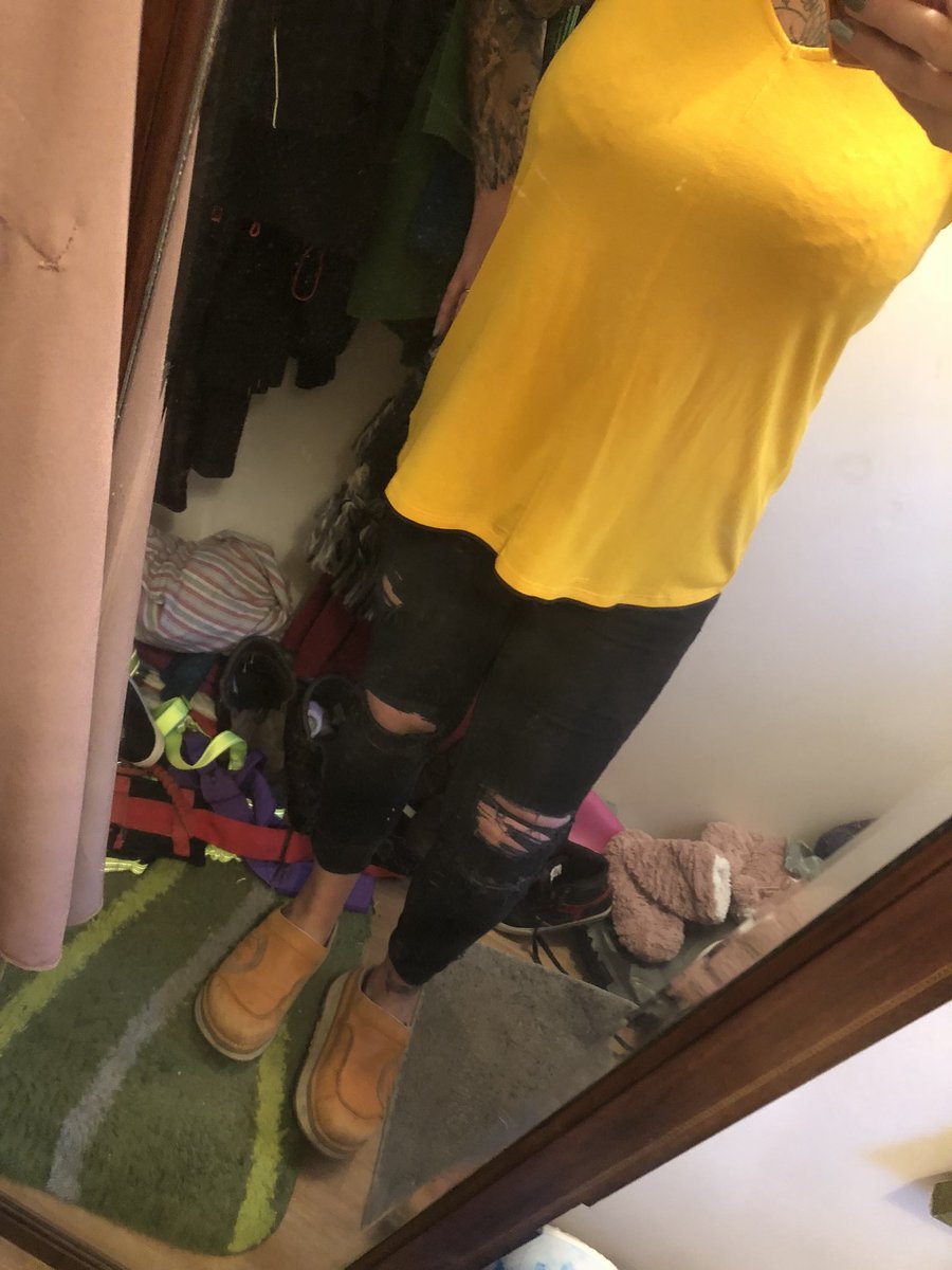 justhayley6's tweet image. Can I carry off yellow? #thisseason #mumof4 #fourtythree #curvygirl #nannyday