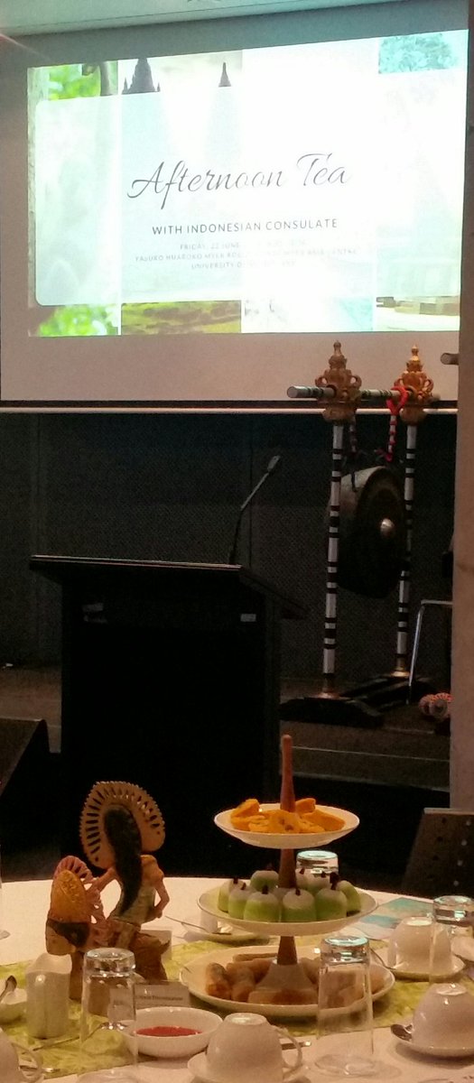 tek_bu's tweet photo. Enjoying afternoon tea with @KJRIMelbourne. Not at the office but just another #DayAtWSSC #LanguageMatters https://t.co/ak8YORTxSF