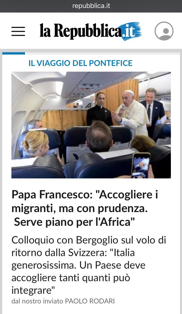 DeborahLubov's tweet photo. Someone asking the #Pope on return flight from #Geneva the question seems familiar ....
Qualcuno con microfono qui sembra familiare.... (not speaking about the Holy Father/non sto parlando di Santo Padre)
#PopeInGeneva #papaginevra #PapeEnSuisse #PapaEnGinebra https://t.co/MGjsW1SgUs