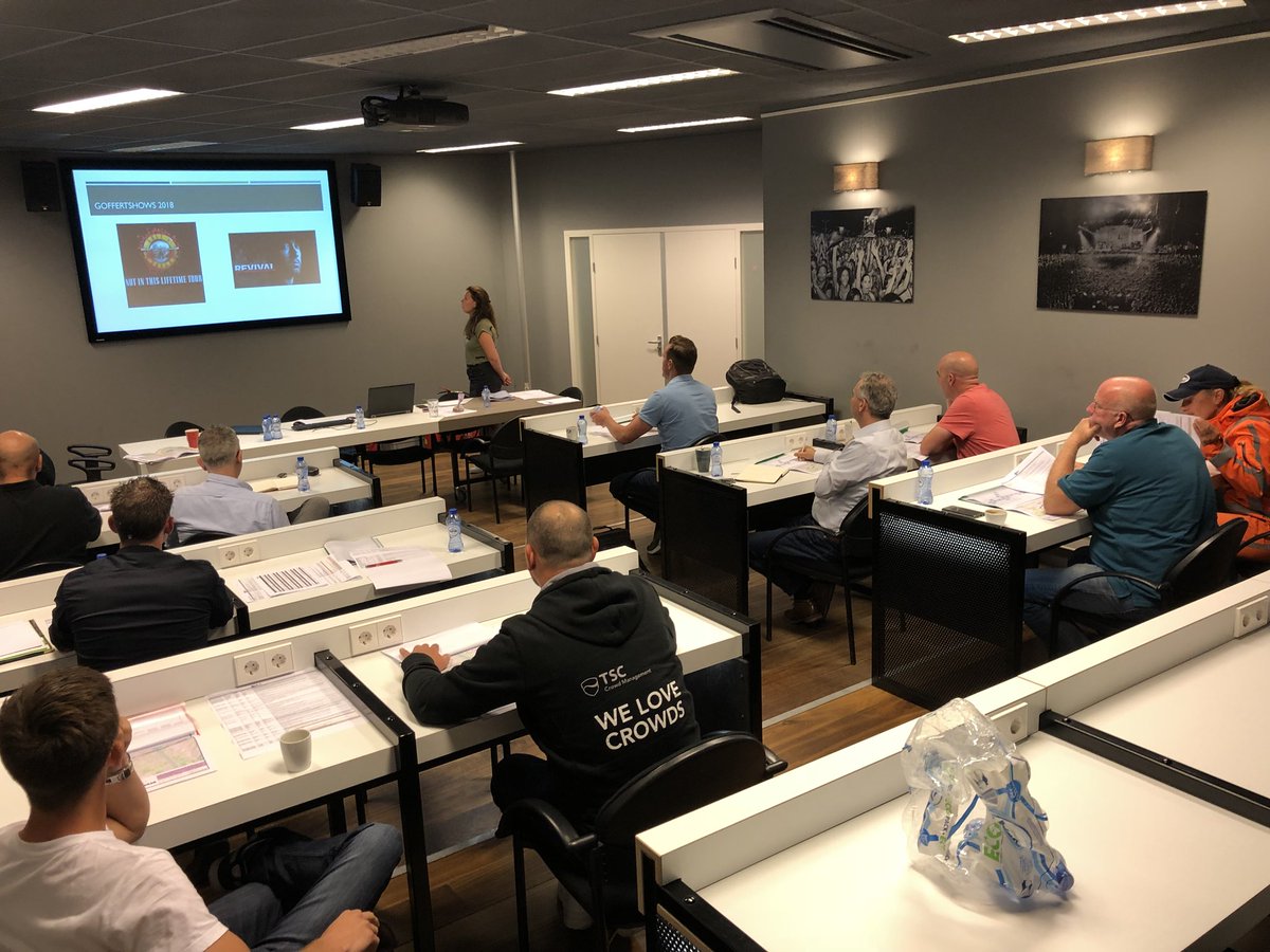 Dave_vanSchaick's tweet photo. Kickoff Goffertpark Guns ‘N Roses &amp; Eminem en Down The Rabbit Hole #TSCCROWDMANAGEMENT #TRAFFIC #MOJO Wat een enthousiasme en gedrevenheid! https://t.co/TXScrG2BOQ