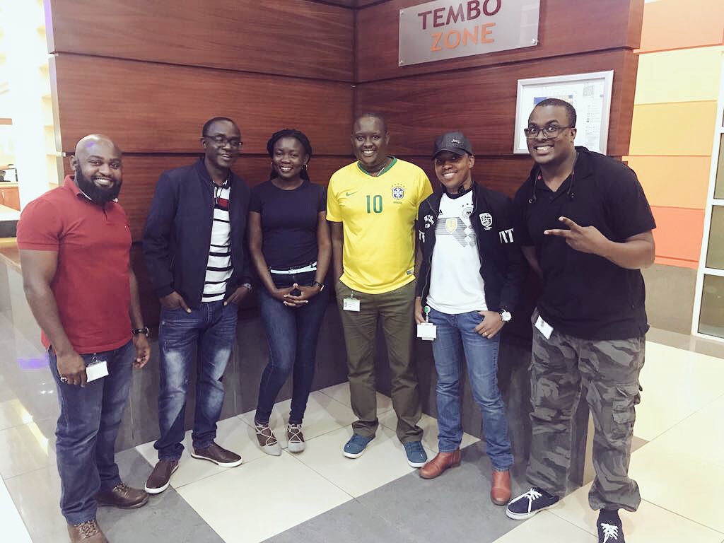 SafaricomPLC's tweet image. Join our data gurus for a live chat today as they let you know how to get the most out of the #GIGAFootball bundle. Don&apos;t miss a moment of your favourite teams this World Cup season. 
#MyDataStory