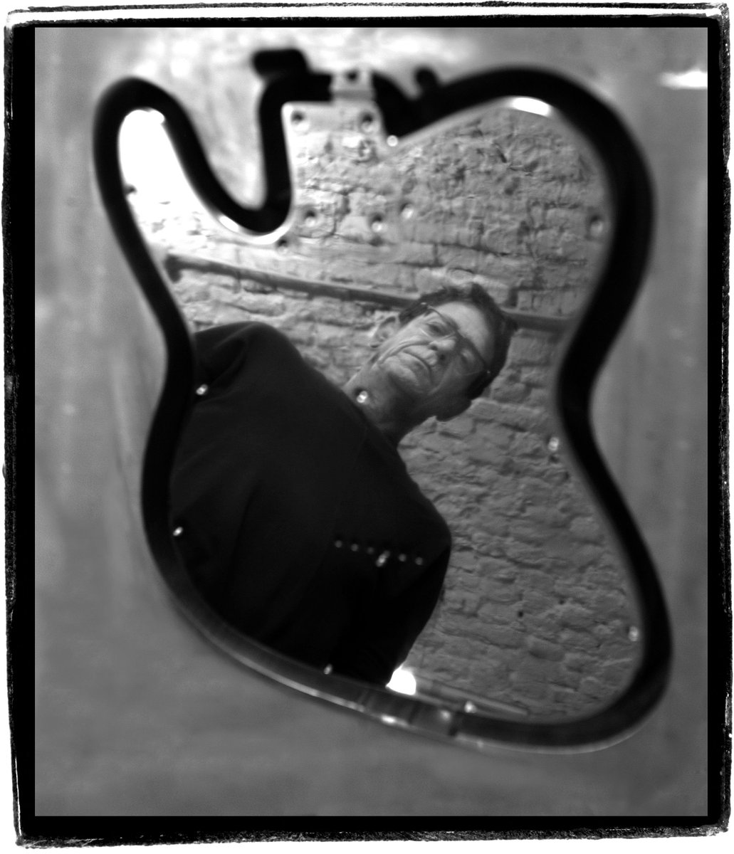 #WallofSound la rassegna di scatti di #GuidoHarari inaugura il #28giugno alle 18 alla <a href="/GalleriaNazUmbr/">GallNazionaleUmbria</a>. A seguire aperitivo in musica per i partecipanti con dj-set a cura di Janky Groove e tributo a Ornette Coleman dei "Rare Thing".
Vi aspettiamo! <a href="/UmbriaJazz_OFC/">Umbria Jazz</a> <a href="/TrasimenoMusic/">Trasimeno Music Festival</a>