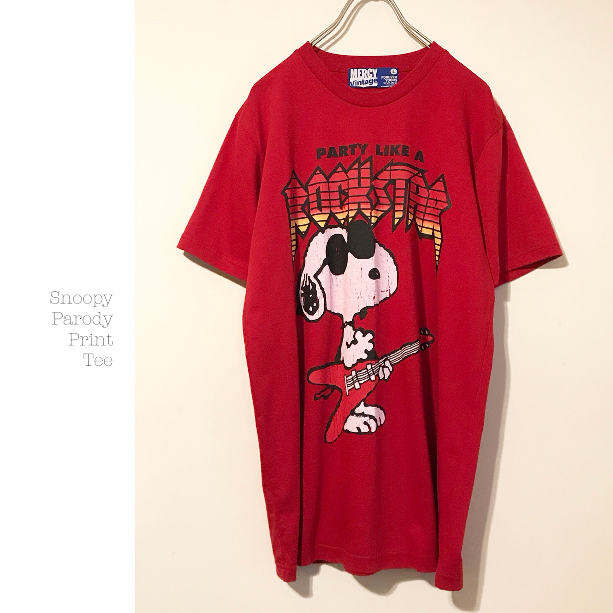טוויטר Taffee בטוויטר Character Parody Tee 入荷 スヌーピーjoecoolが フライングvを持った可愛い プリントtee 掠れプリントもイイ感じ Taffee 宮崎 古着 Snoopy Joecool スヌーピー ロックt パロディ サイズl Tシャツコーデ T Co