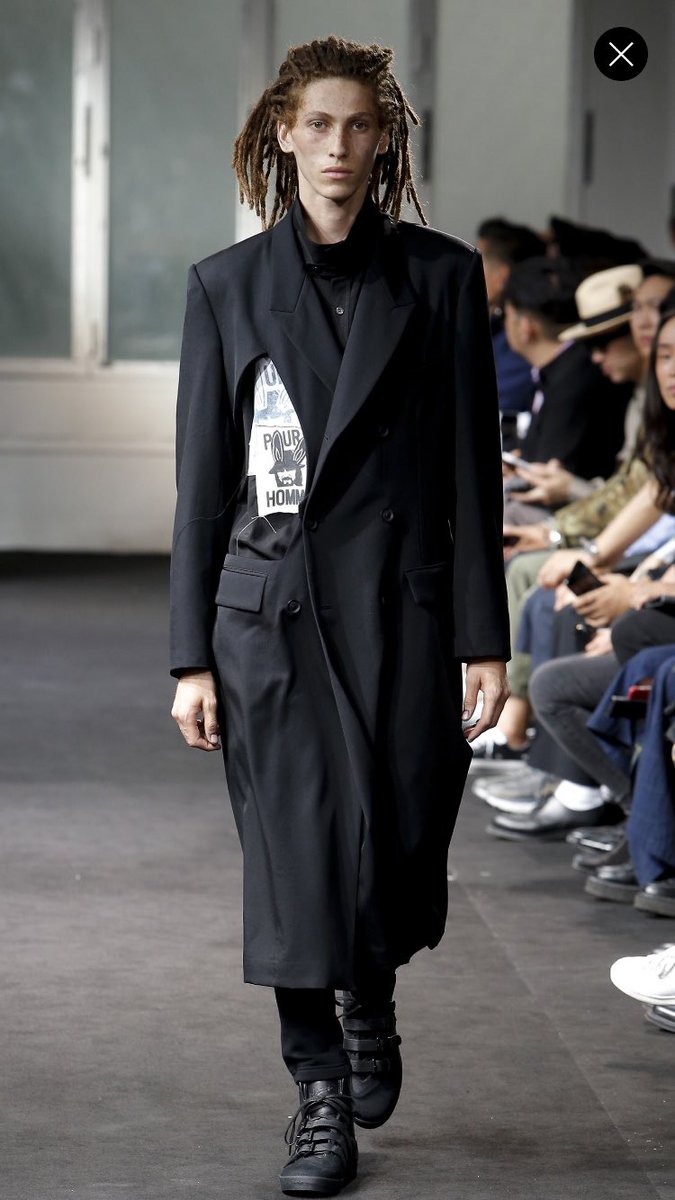 SuperiorGab's tweet photo. Yohji Yamamoto spring 2019. I’m in love with this Ukiyo-e inspired collection. https://t.co/3yLwKFbnWS
