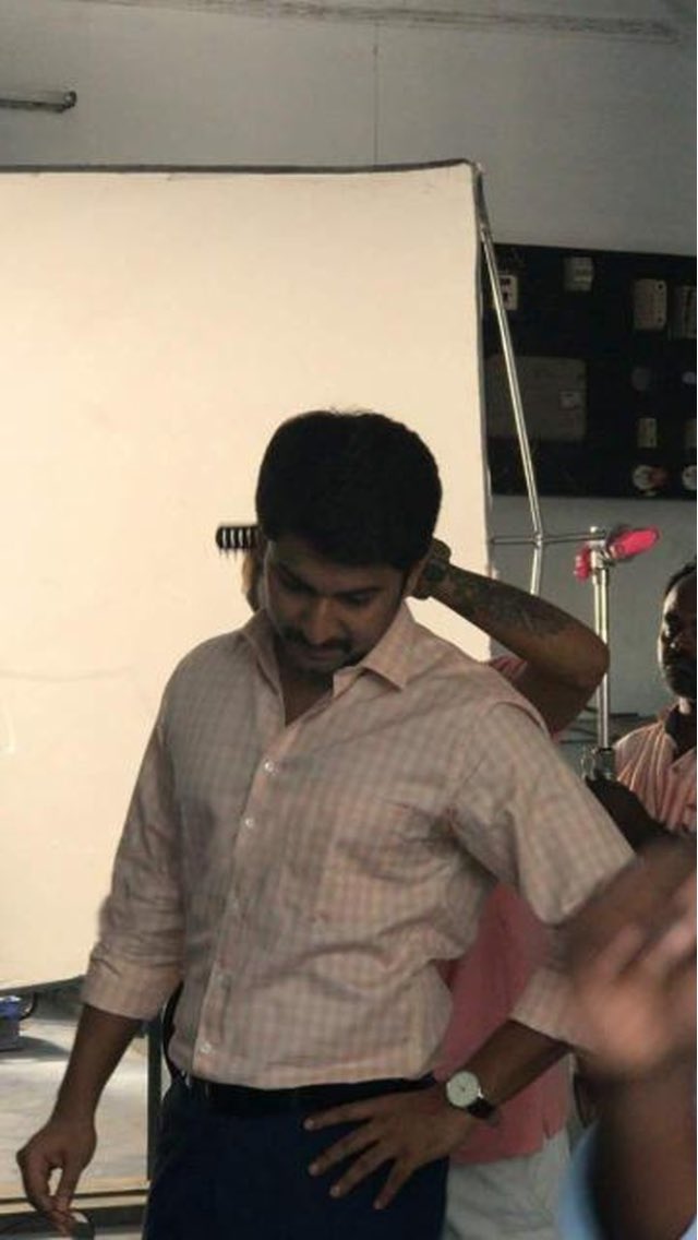 Nani_true_fan's tweet photo. Shooting still from #NagNani #multistarter #nani @NameisNani @iamnagarjuna https://t.co/Cl1lLNVGPo