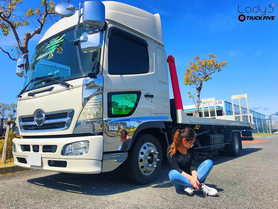 Truck Lady5 トラックレディーゴ Lady5の舞乃さんの新しい写真をインスタグラムに投稿しました 写真はこちらです T Co Thstytodgg Lady5のメンバーたちに言いたいことがありますか Lady5 Lady5 レディーゴー 23歳