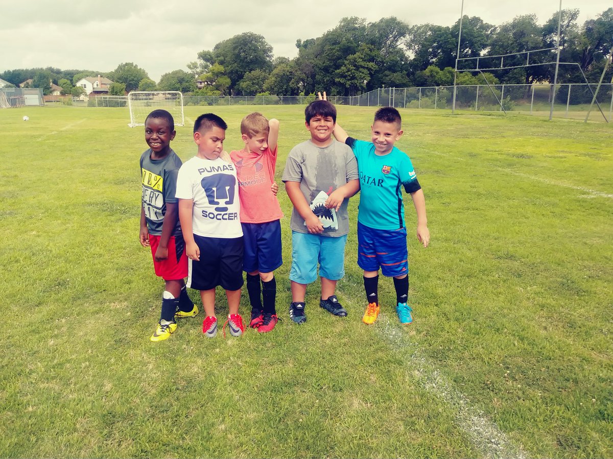 78744e31fa8a4e3's tweet photo. Future Mustangs!! https://t.co/JCknMXvdgb