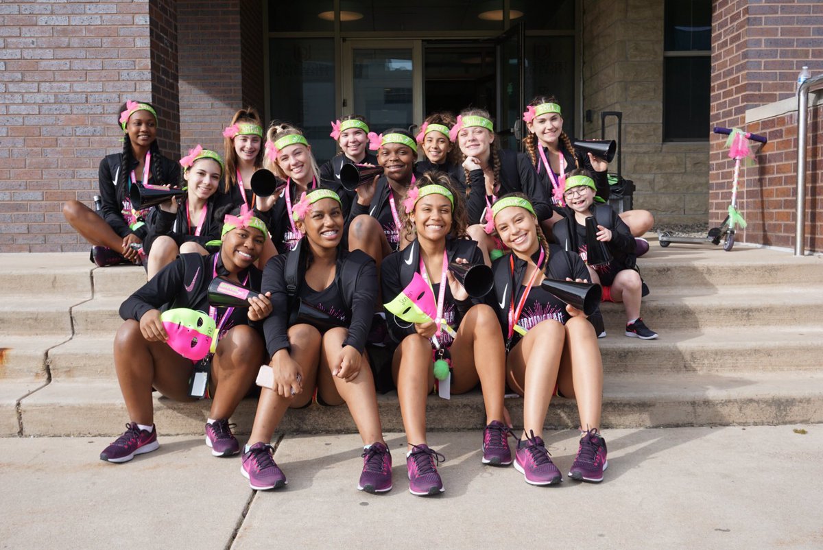 Groves Pompon tweet media