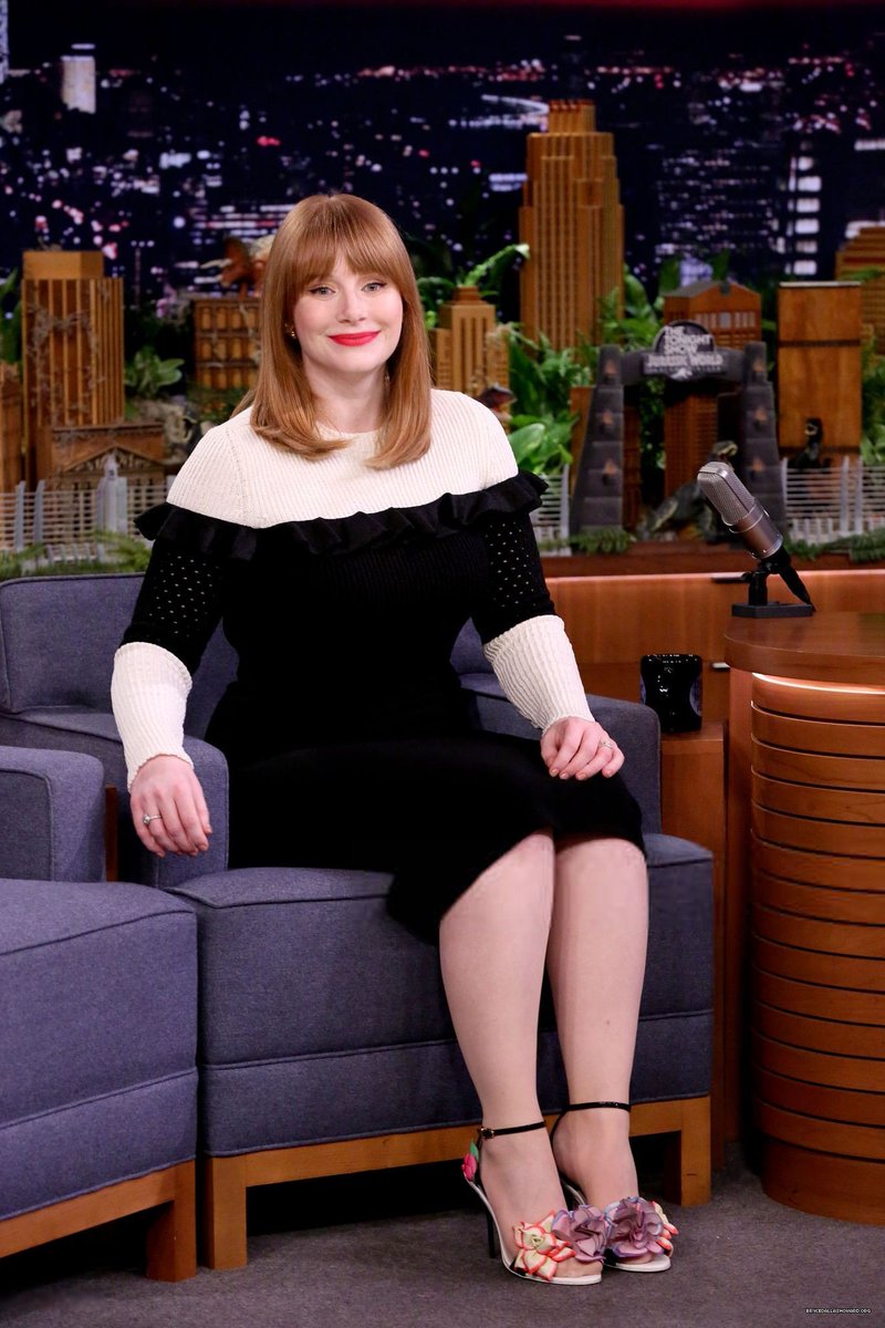 BryceHowardWeb's tweet photo. 📷 Update: Bryce Visiting SiriusXM, “Tonight Show”, and “Today” | View more: https://t.co/7Mi5P5oLHp  #BryceDallasHoward @BryceDHoward #ChrisPratt #FallenKingdom #JurassicWorld https://t.co/IzwwlzPZrY