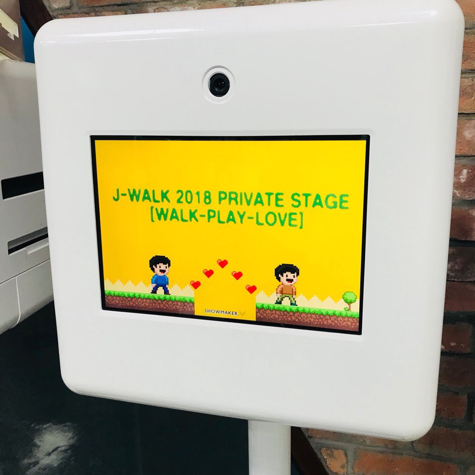 jwalk_poice's tweet photo. #JWALK 2018 PRIVATE STAGE
하루 앞으로 다가온 #제이워크 프라이빗 스테이지 🙌🏻
📍시간 : 행사 당일 오후 3-5시
📍장소 : 이화여자대학교 대강당 #쇼메이커 포토박스
귀염 터지는 김재덕님과 장수원님의 피켓도 준비
재덕X수원님 피켓들고 스티커 사진 찍기
인스타계정.@showmaker_photobox https://t.co/LqQBx4GslU