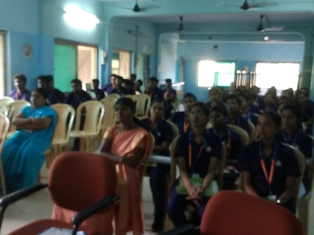 Hemal_Kanvinde's tweet photo. Training #volunteers  #AngelsOfChange @VijayaHealth @MohanFoundation https://t.co/wdpXEu5jF6