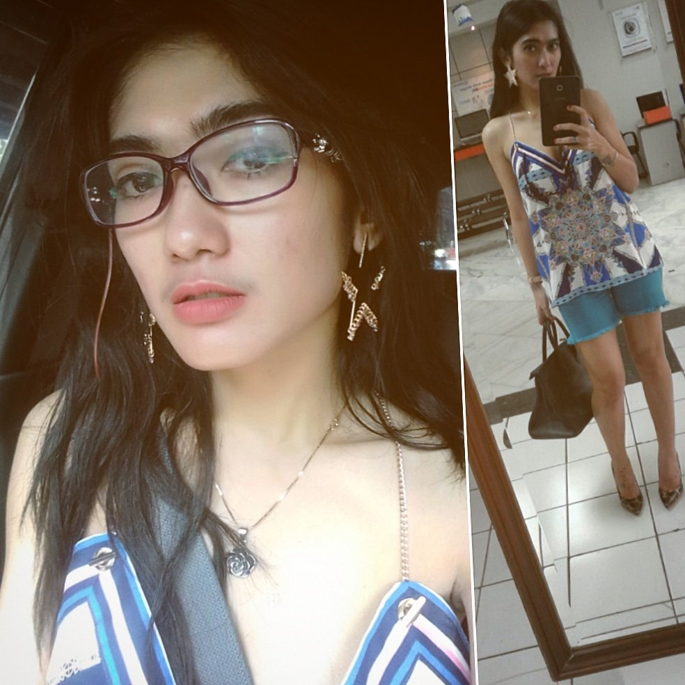 revimariska993's tweet photo. Remponkxz  ;》 [ #hi  ✌  , #Mandi #apoze #ga #yeach  ,..? ] \\\ #bazicly \\\ #MyFilez  👑👑✋✋✋👌👌👋👇🙈🙈😁🙈👜💷❤🐫🐫💩👝🐕💄💄🐧🐧😠👣 ,.. https://t.co/LFGfv1kzpW