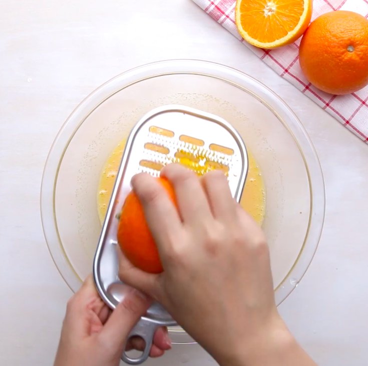 炊飯器で 簡単すぎる大胆オレンジチーズケーキ