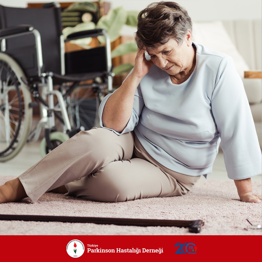 Parkinson hastaları, fiziksel uygunluğun azalmasıyla ilişkili olarak aktivitelere çok sık katılım göstermemekte ve egzersiz yapamamaktadırlar. Fiziksel uygunluğun bu durumdan kötü etkilenmesiyle birlikte hastaların düşme riski, sağlıklı bireylere kıyasla daha da artmaktadır.