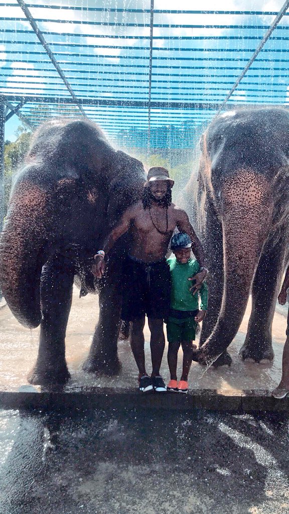 James5Crawford's tweet photo. They say life is what you make it, I’m starting to believe em! #Nikeway https://t.co/NjqX5GISfp