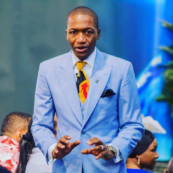 UebertAngel's tweet photo. One of my spiritual sons once asked me “What do I do when people GOSSIP and TALK ABOUT ME?” I answered “ I PRAY FOR THEIR MINDS because A NARROW MIND and a WIDE MOUTH always go together”
#TakeNotesDontHate https://t.co/pI8vfxUTUj