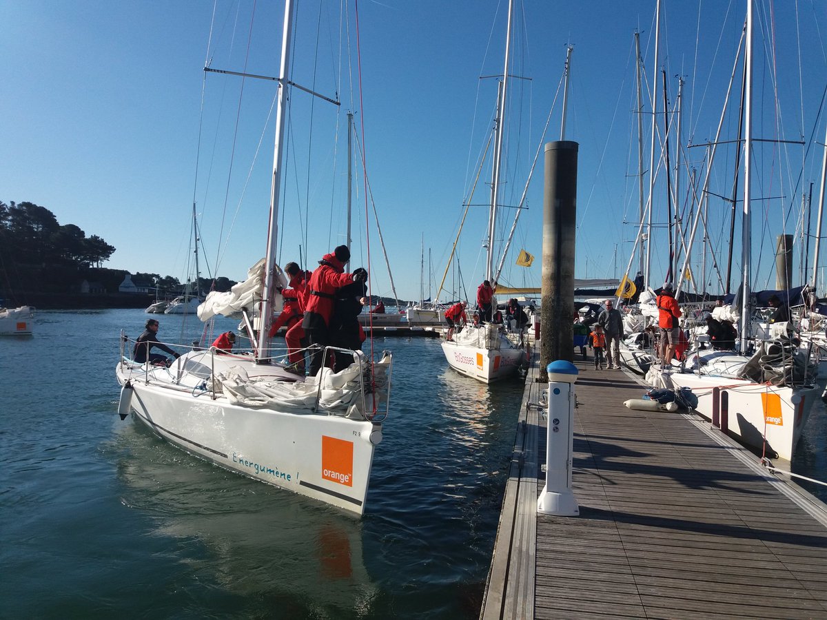 ArmorCup's tweet photo. #ArmorCup2018 1ère journée, départ des pontons.
Bonnes courses à tous.
Suivez nous @Trimaran_GR
https://t.co/YhtfDMtCUk https://t.co/HdwXM399Pr