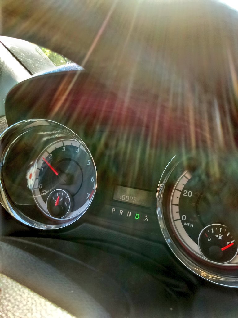 CarolineMcFuzz's tweet image. I was in Texas this weekend and took a pic of the temperature if you can see it.. #NoJacketNeeded