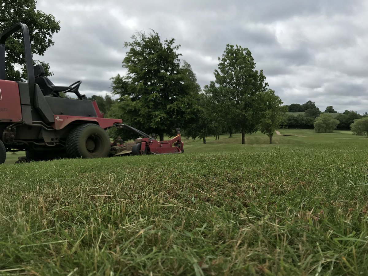 JG_GREENKEEPER's tweet photo. So haven’t posted in a while as very busy few weeks with club champs around the corner its hard to keep up on social media but here a few snaps of what me and th team have been doing @IainBiggs @andycopeland088 @ChesDowns @SkipseyArren @ChrisBirkett16 https://t.co/GLEGq242t6