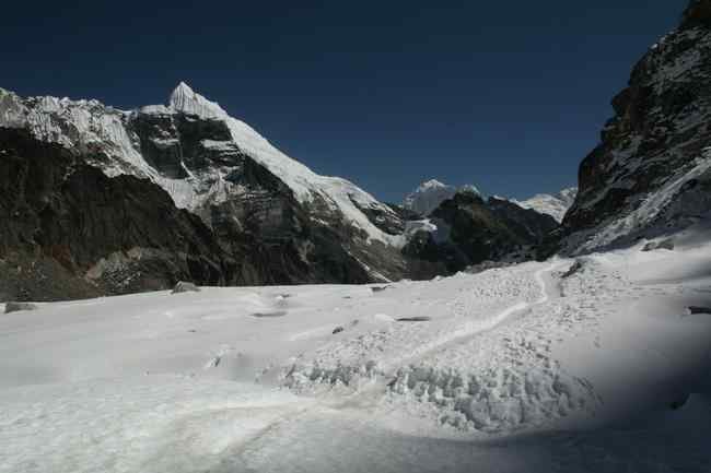 AceTreks's tweet photo. The adventure trek for the short time. Grab the chance to do the trek to Everest.
#everest #viewtrek #destination 
https://t.co/009wzEMVxl https://t.co/L3MjJT2ioP