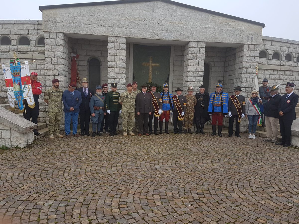 ANIEsercito's tweet image. Sacrario Col Moschin 100 Anni della BATAGLIA DEL SOLSTIZIO #ANIE #colmoschin #9colmoschin #noncolmoschin #esercito #tier1 #specialforce #italianarmy