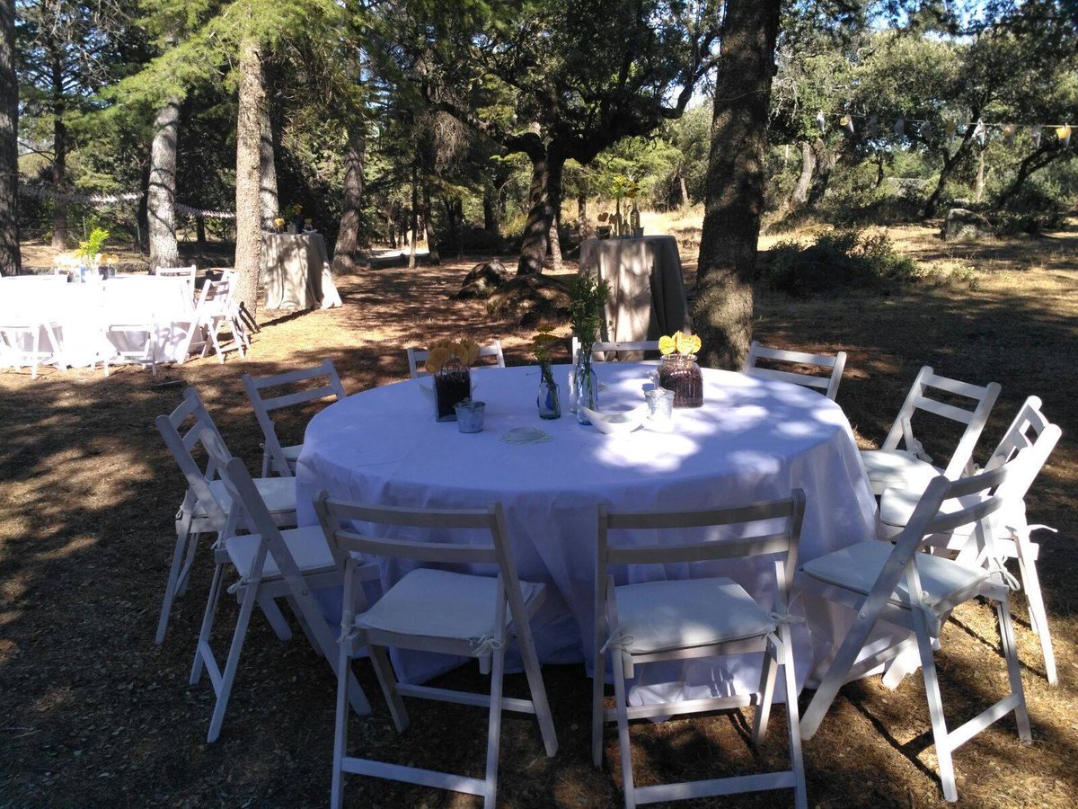 GuiadasFinca's tweet photo. También se puede estar de fiesta en la finca. Un lugar precioso para celebrar eventos. #visitaeltoroenelcampo. https://t.co/PskA6oulOj https://t.co/xoBbKuAcMr