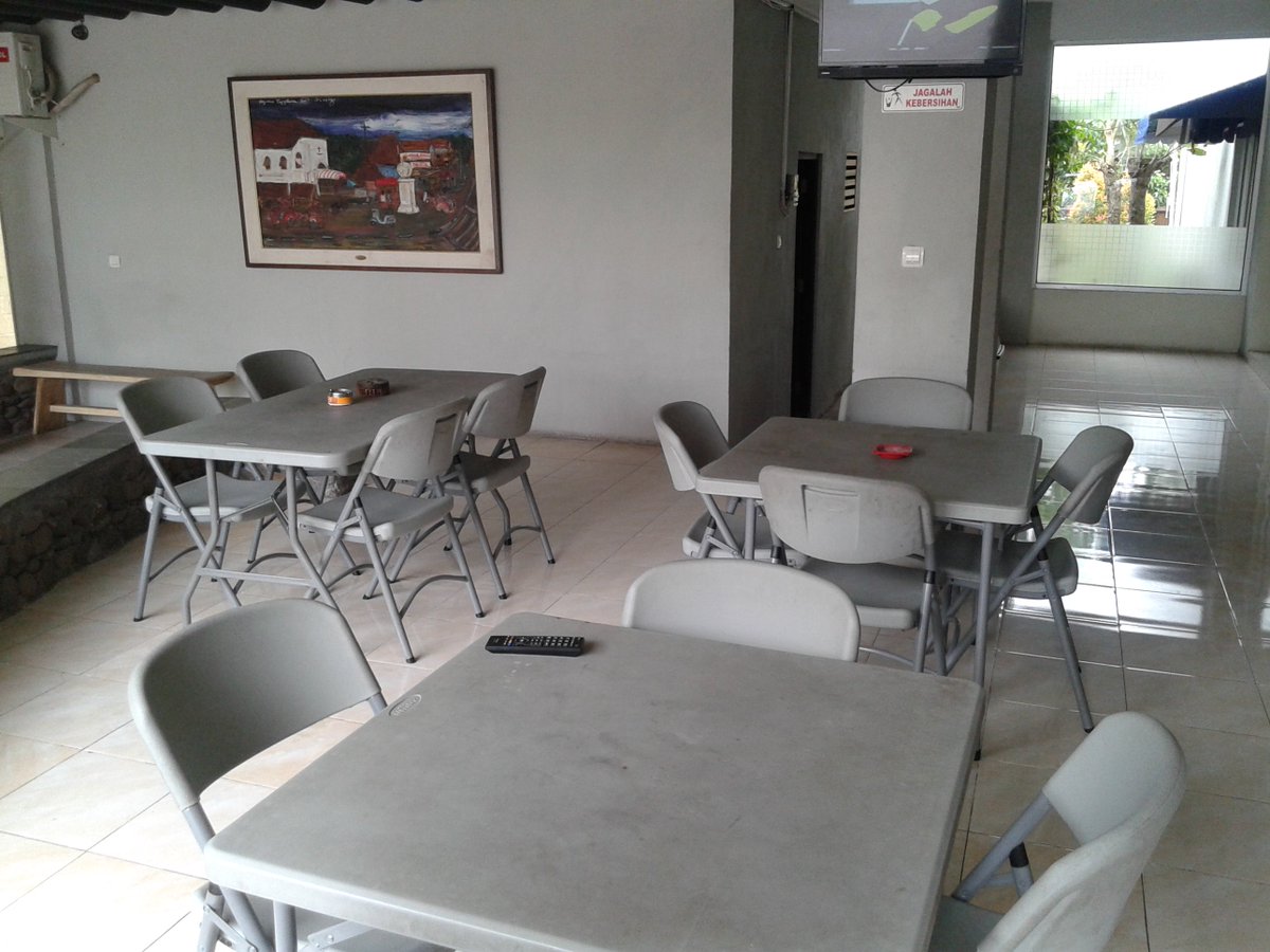 AB23KOS's tweet image. AB23kos: kami ada kamar kos kosong silahkan kunjungi