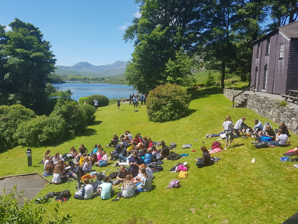 BroomwoodYear8's tweet photo. Last chance to mingle! #BHTrips #BHLeavers #BHClass8 @NWSbroomwood @NWSbh_Trips @NWSnl_Form5 @NWSnl_Trips https://t.co/RXsm04J809