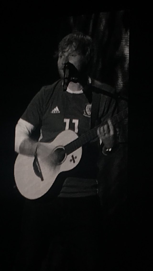 FairPlay Mr Sheeran coming out for an encore in the welsh strip was the clincher for my voice!

Amazing night. #edsheerancardiff