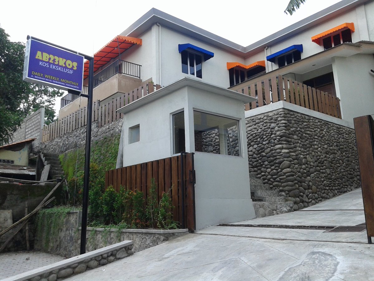 AB23KOS's tweet image. AB23kos: kami ada kamar kos kosong silahkan kunjungi