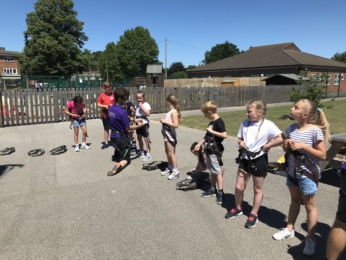 Miss Dunn tweet media