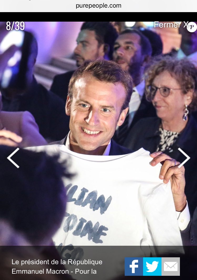 mickap33's tweet photo. Dans @purepeople @EmmanuelMacron avec le #Tshirt @happyteamfr 🇫🇷🇫🇷 👏👏 lors de la #FetedelaMusique à l’@Elysee ! #Happyteamfr #France #Macron #President #MadeinFrance #Supporters #Fooball ⚽️#CoupeDuMonde2018 https://t.co/Lr7bZEn6qb