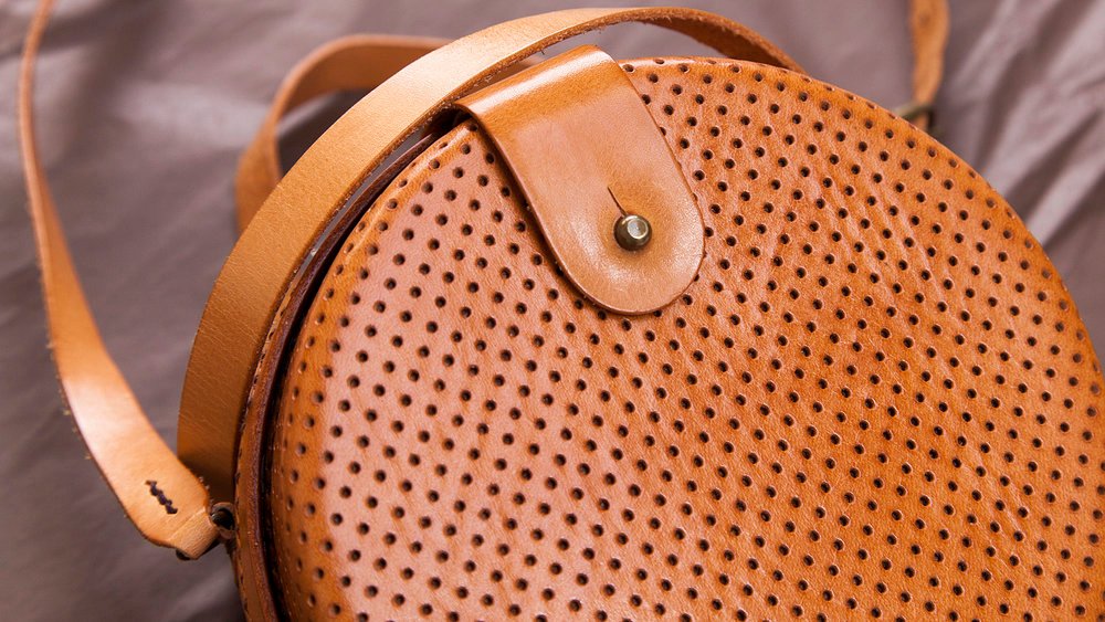 DesignerCourses's tweet image. Preparing for the Leather Moulding Weekend starting tomorrow - still time to join us!
buff.ly/2vYsdRc