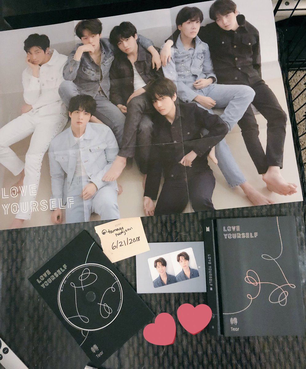 tamagonamjoon's tweet photo. I’m selling my opened LY: Tear R version with Jimin PC, poster and standee (I forgot to include standee in pic) for $15
-Free shipping to those in US
-Will sell worldwide, but you’ll have to pay for shipping
-PayPal only
-PM if interested!
#btsforsale #LoveYourselfTear https://t.co/5Kfz8Vz3El