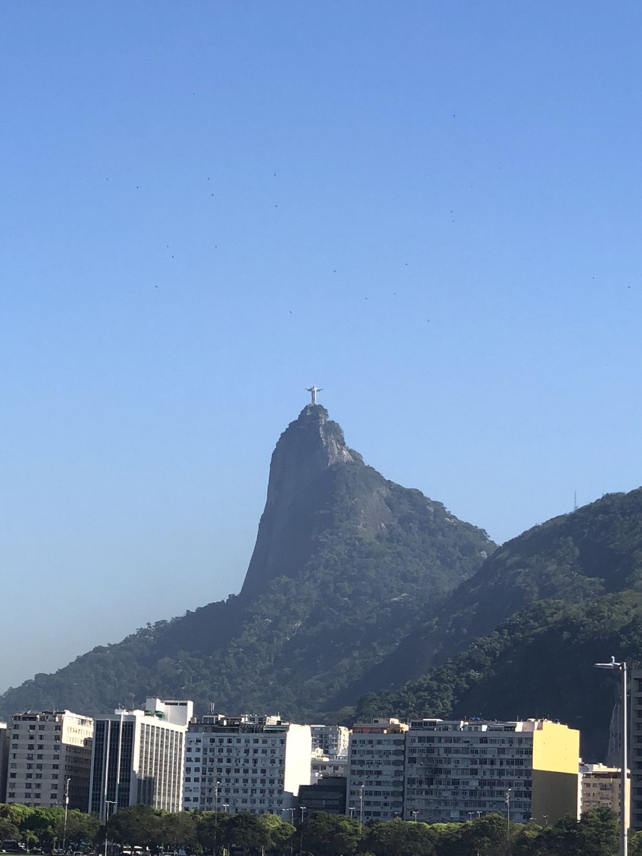 helenvaid's tweet photo. Rio is a city of contradictions - amazing have to go back https://t.co/VNUlASsD92